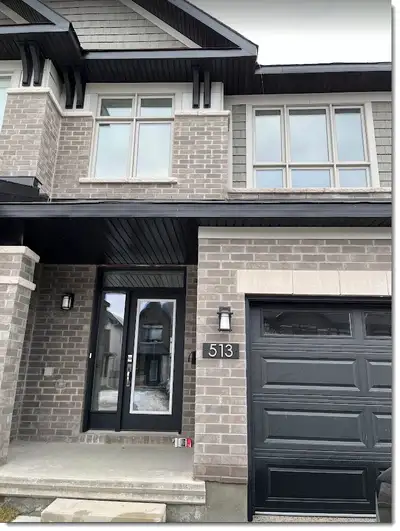 Executive Townhouse: 3 Bedroom, 2.5 Bathroom + Finished Basement