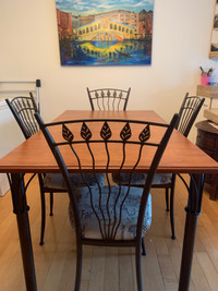 Table et chaises de cuisine 