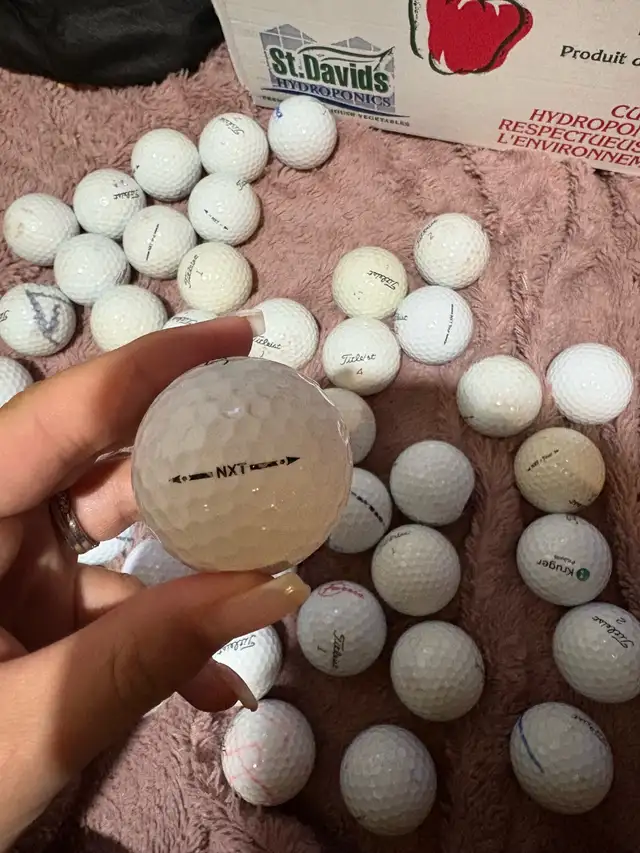 Titleist NXT golf balls in Golf in Ottawa - Image 6