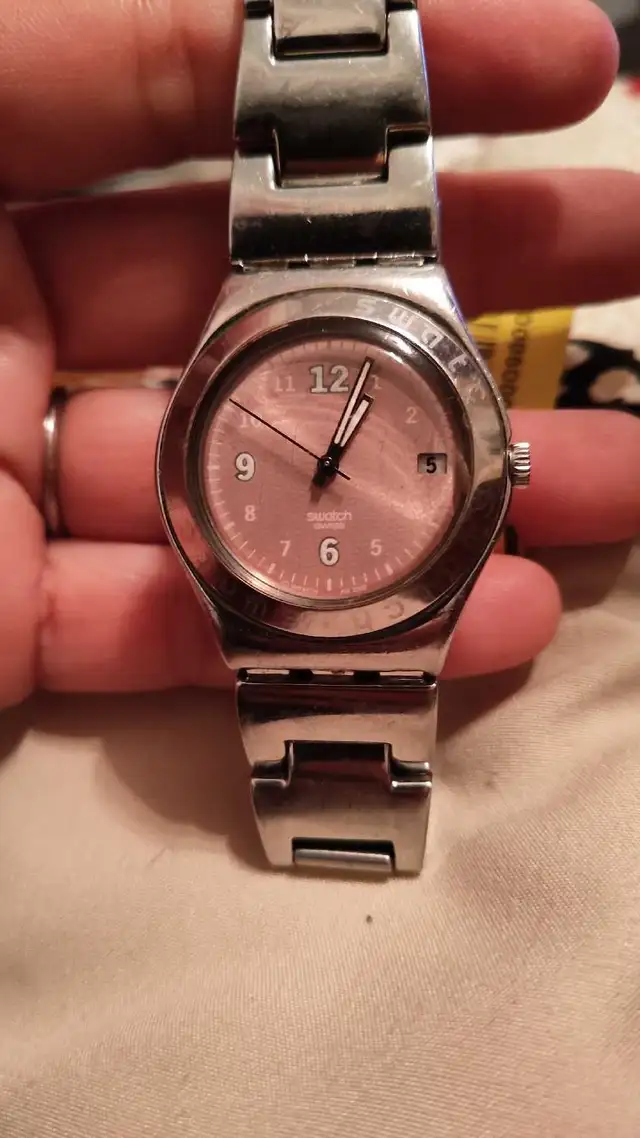 Montre Swatch Irony pour femme . in Jewellery & Watches in City of Montréal - Image 5