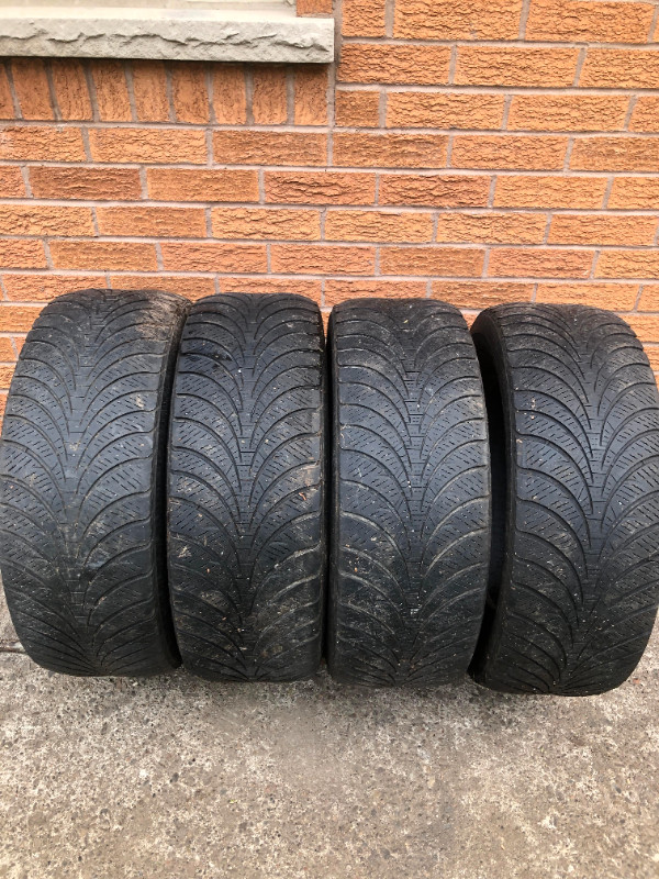 4 235/60R16 Goodyear Ultra Grip Tires in Tires & Rims in Oshawa / Durham Region