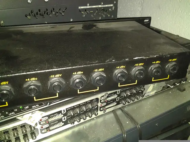 Ebtech Line Level Shifter LLS8 8 Channel 10db +4 Conversion Rack in Other in City of Montréal - Image 7