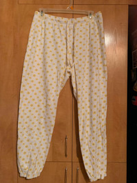 Plusieurs pyjamas Buffalo, Nautica, La Vie en Rose... 6 à 10$ ch