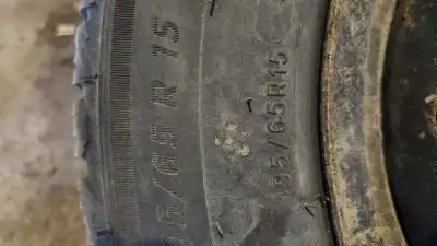 4 Pneus d'hiver Michelin x-ice très bon état comme neuf avec jante 195-65-15.