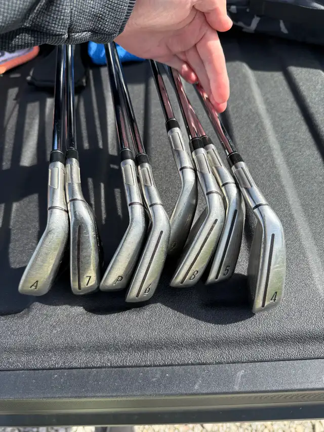 Taylormade Sim Max 2 Irons, Driver and Hybrid in Golf in Kitchener / Waterloo - Image 8
