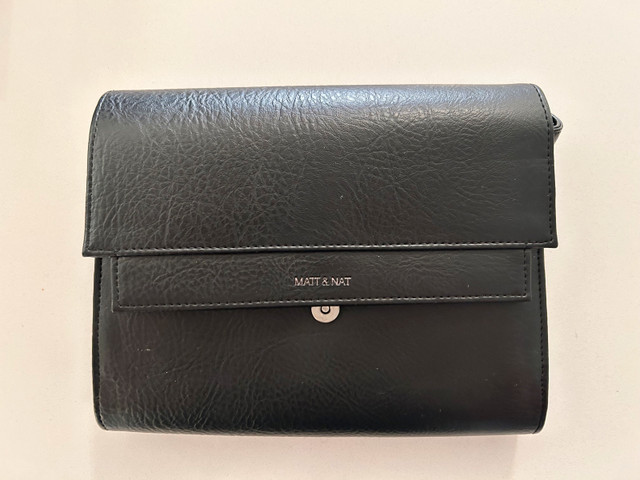 Mat and Nat Crossbody Purse in Women's - Bags & Wallets in Oakville / Halton Region