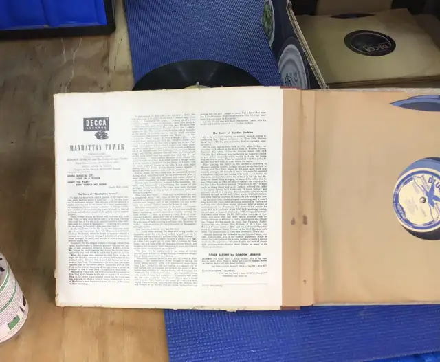 Vinyl 45’s and 78’s… $100 in Arts & Collectibles in Oshawa / Durham Region - Image 7