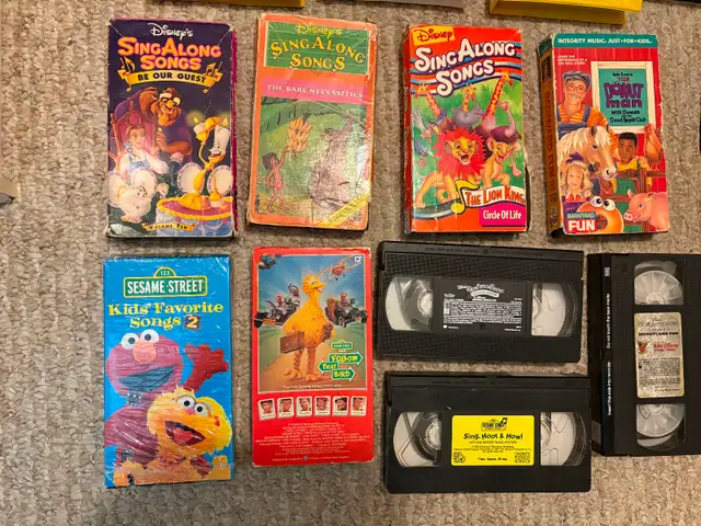 Kids VHS movies $1 and up in CDs, DVDs & Blu-ray in Oakville / Halton Region - Image 4