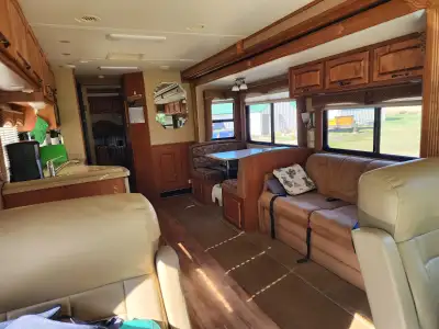 2008 Holiday Rambler Vacationer XL Class A motorhome 36 ft. (36WBD, Roadmaster Chassis) 5.9 Cummins...