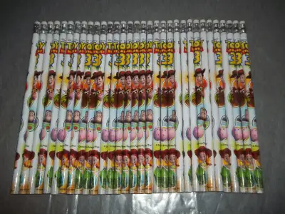 Pixar- Buzz ( Lightyear ) l'Éclair Woody  et Jessie, View more