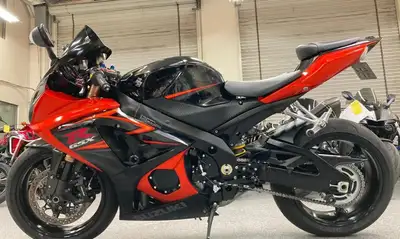 As the title states I am looking to purchase a 2007 or 2008 gsx-r 1000 (K7-K8). Prefer the black/cop...