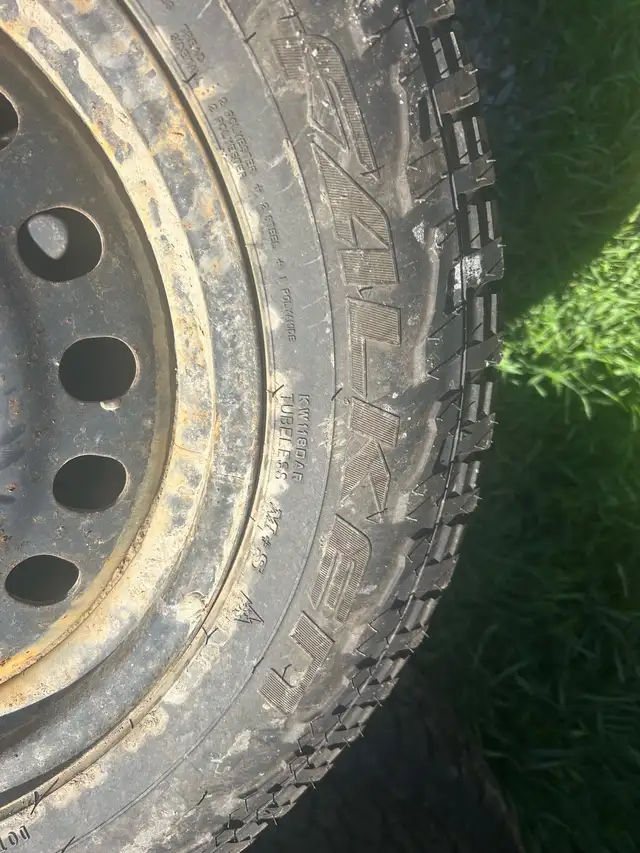 2 sets winter tires/ rims in Tires & Rims in Cape Breton - Image 5