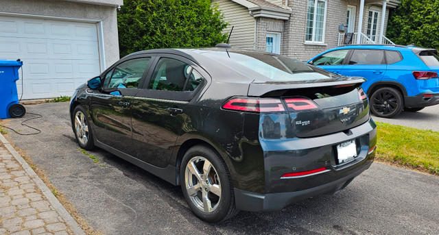 Chevrolet Volt 2015 – Hybride rechargeable – Toute équipée! dans Autos et camions  à Laval/Rive Nord - Image 4