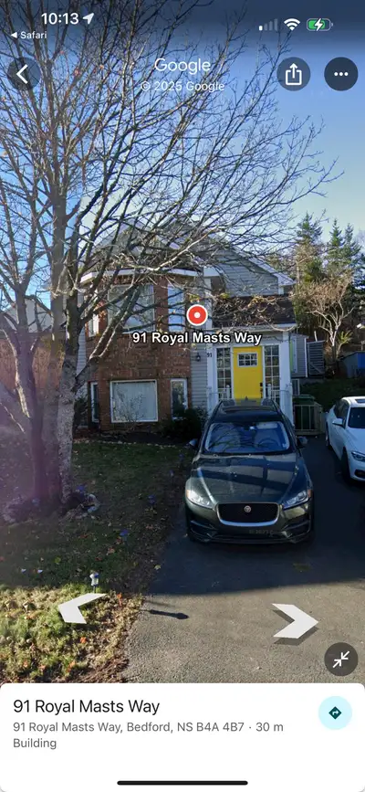 A bright and comfortable private room is available in a quiet, family-friendly neighborhood in Bedfo...