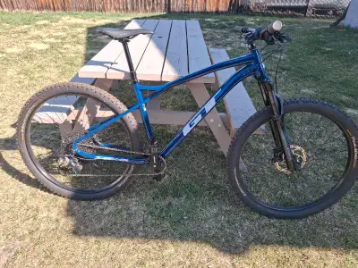 GT LT Zaskar large. Great condition used 3 times owed a year. Upgraded tires and brakes 12 speed