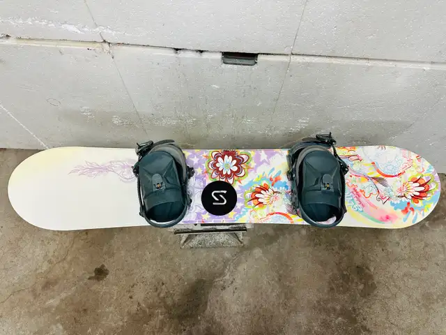 Like new Sims snowboard 125 cm with Sims bindings in Snowboard in Markham / York Region - Image 7