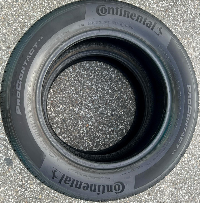 2021 Toyota CH-R Tires 215/60R17 Pair in Tires & Rims in Markham / York Region