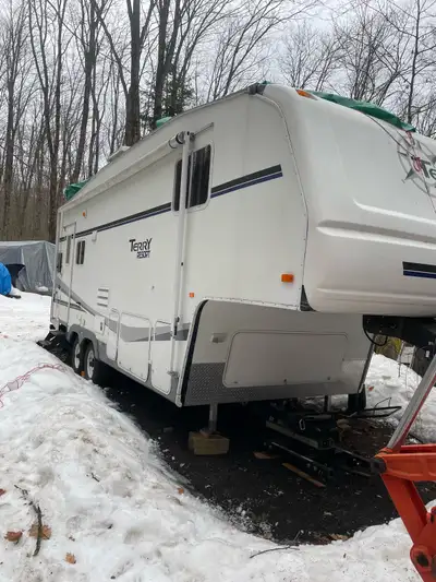 I'm selling a used Terry 24ft fifth wheel, perfect for camping adventures. This well-maintained trai...