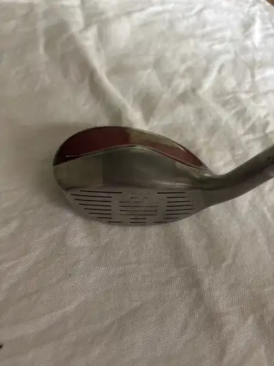 Used RH Nike CPR 2/18 hybrid Graphite shaft, Regular flex Grip in great shape Paint chips on head, n...