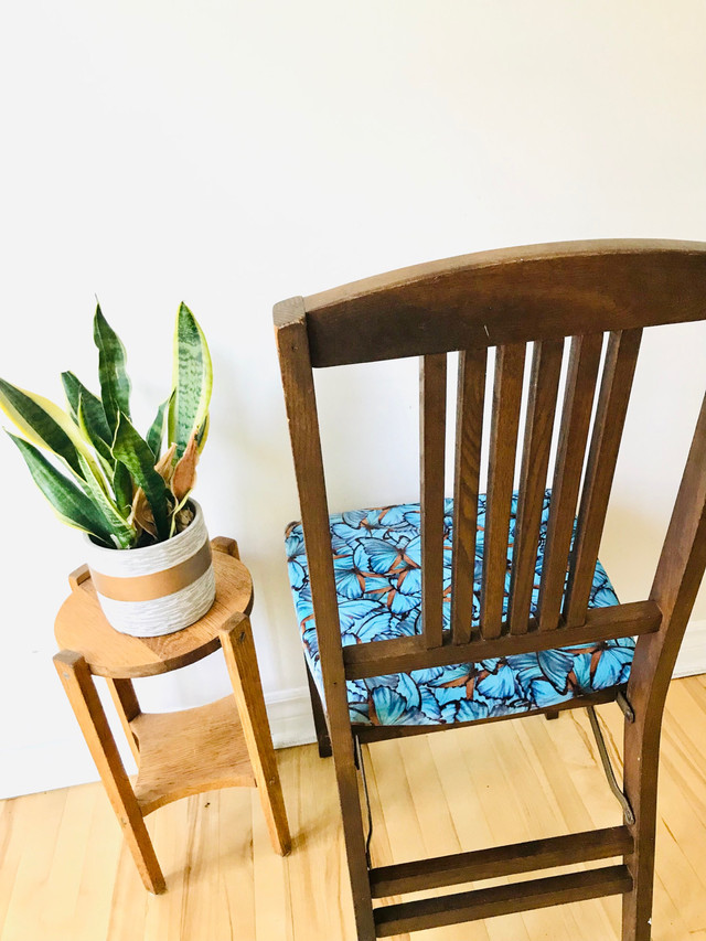 Belle chaise pliante stakmore en bois tissu neuf dans Chaises, Fauteuils inclinables  à Laval/Rive Nord - Image 2