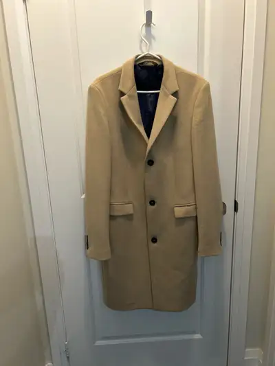Men’s Zara Overcoat size Large Colour: Beige with navy blue lining. 3/4 length perfect for over top...