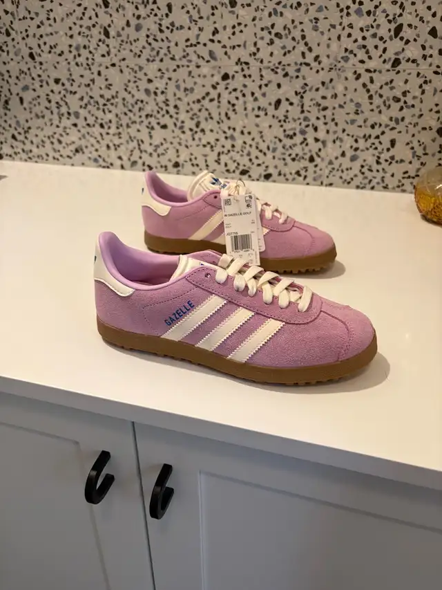 Women’s golf shoes in Golf in Ottawa - Image 2