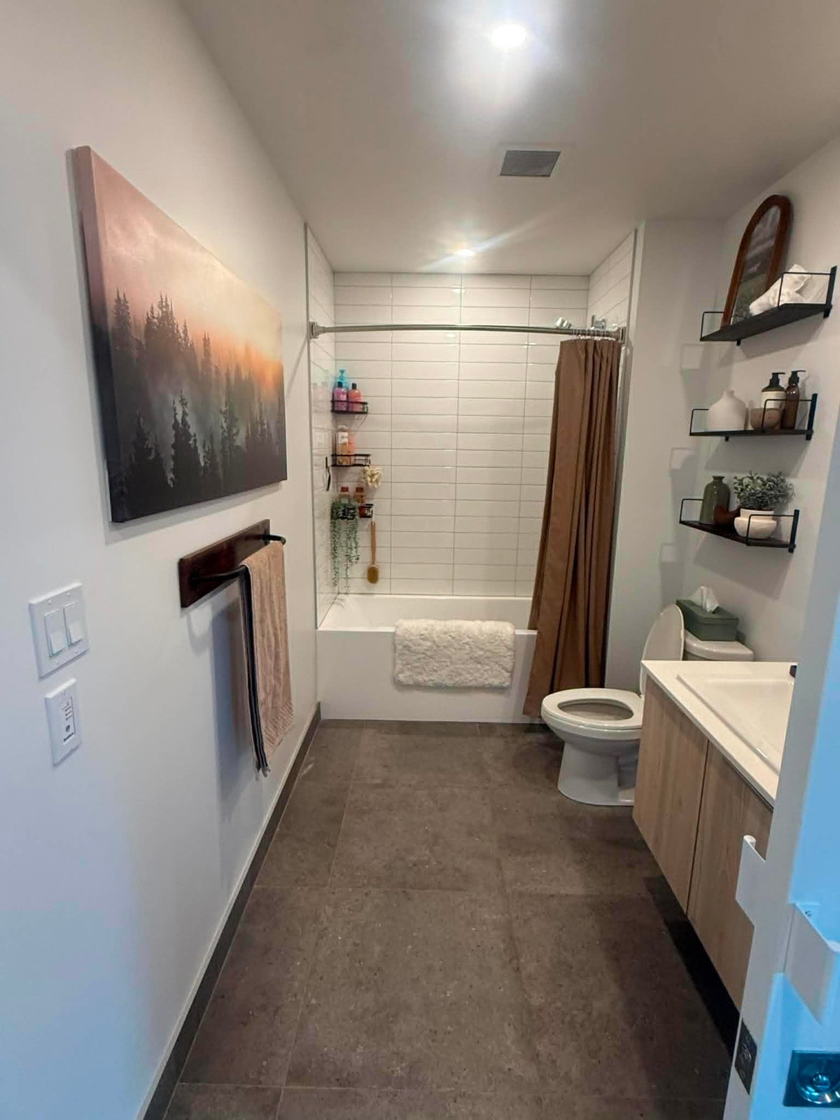 Modern Condo for Rent — photo 2