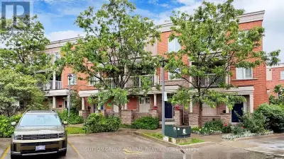 Townhouse for Rent – 365 Murray Ross Parkway, Toronto for 4 people starting from July 1st Beautiful...
