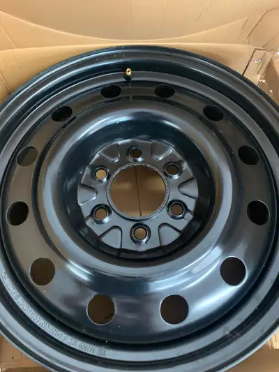 4-new steel wheels 18x7.5-6 on 135mm bolt pattern for Ford F-1500 trucks and vans. These are still i...