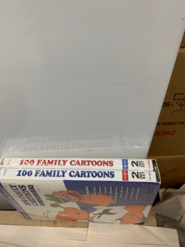 200 Family Cartoons Collection Volume 1 in Arts & Collectibles in Markham / York Region - Image 3