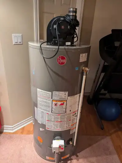 2016 Rheem 50 gallon power vent gas water heater tank for sale. Tank is in great working condition....