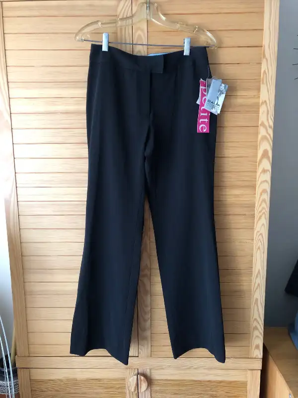 Brand NEW - Petite Black Dalia Collection Stretch Dress Pants in Women's - Bottoms in Delta/Surrey/Langley - Image 3