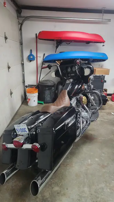 2001 Harley Davidson Electraglide Clean bike, runs amazing and will need nothing for certification....