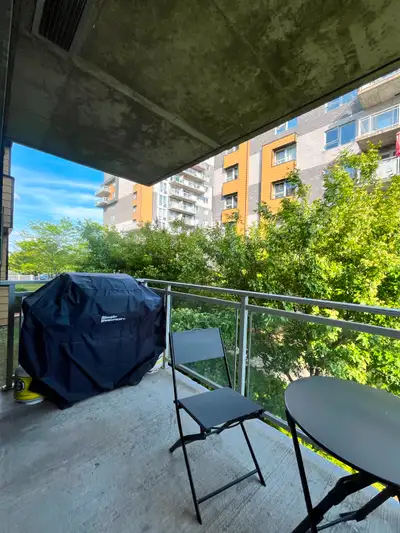 ✨ CLÉS EN MAIN! 4½ Tout Inclus + Meublé | Laval Métro | Piscine