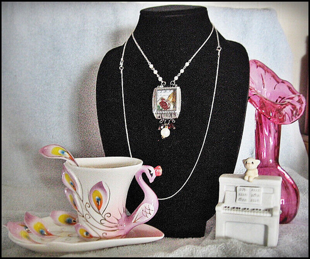 BEAUTIFUL UNIQUE TO WEAR NECKLACES in Jewellery & Watches in Oshawa / Durham Region - Image 3
