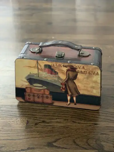 New Vintage Wood Chest Case, View more