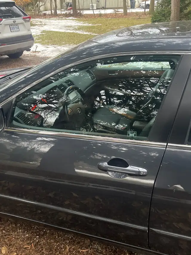 2005 Honda Accord Grey in Cars & Trucks in City of Toronto - Image 10