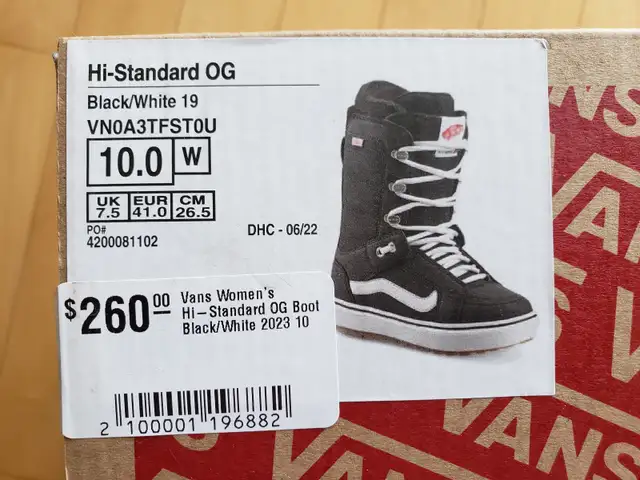 New VANS HI-STANDARD OG snowboard boots 8.5 men's/10 women's in Snowboard in Calgary - Image 5