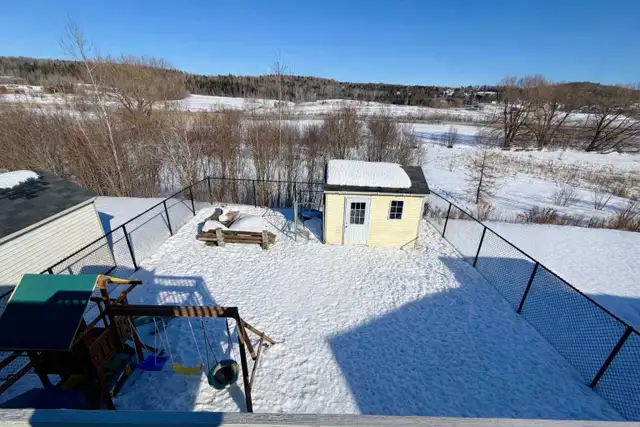 Maison (Jumelé) à louer (3 chambres / 2 salles de bains) in Long Term Rentals in Sherbrooke - Image 3