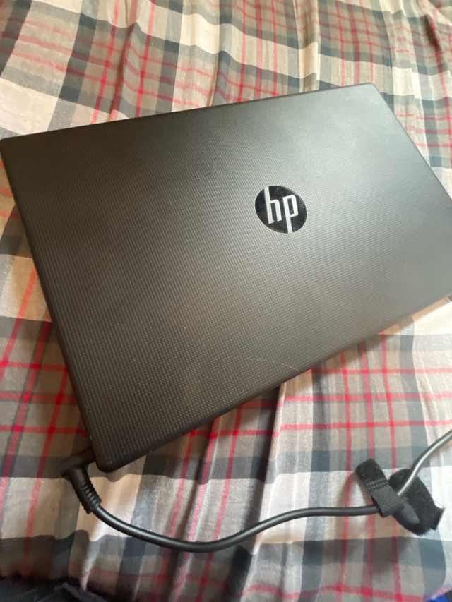 Hp laptop (negotiable) in Laptops in Winnipeg - Image 2