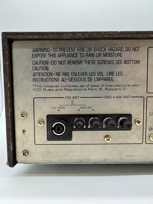 Yamaha CR-240 Natural Sound Stereo Receiver in Stereo Systems & Home Theatre in City of Toronto - Image 8