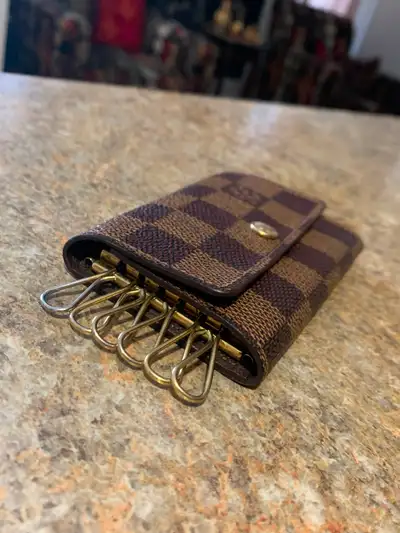Authentic Louis Vuitton Damier 6 Keys Holder - Card Holder ! ! !, View more