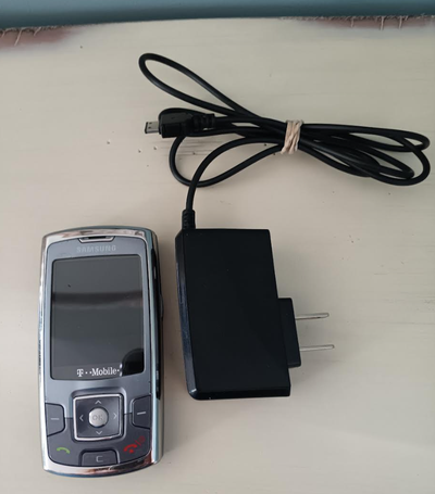 Samsung Katalyst SGH-T739 Slider Phone w/ Charger, Needs Battery, View more