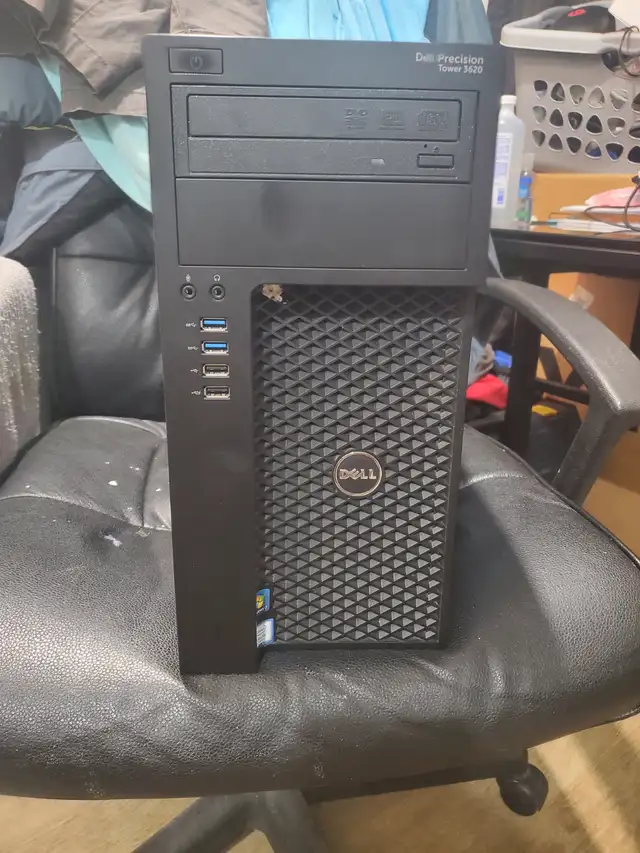 DELL budget PC gaming game Intel Xeon 16GB NVIDIA Quadro 4GB in Desktop Computers in City of Toronto - Image 3