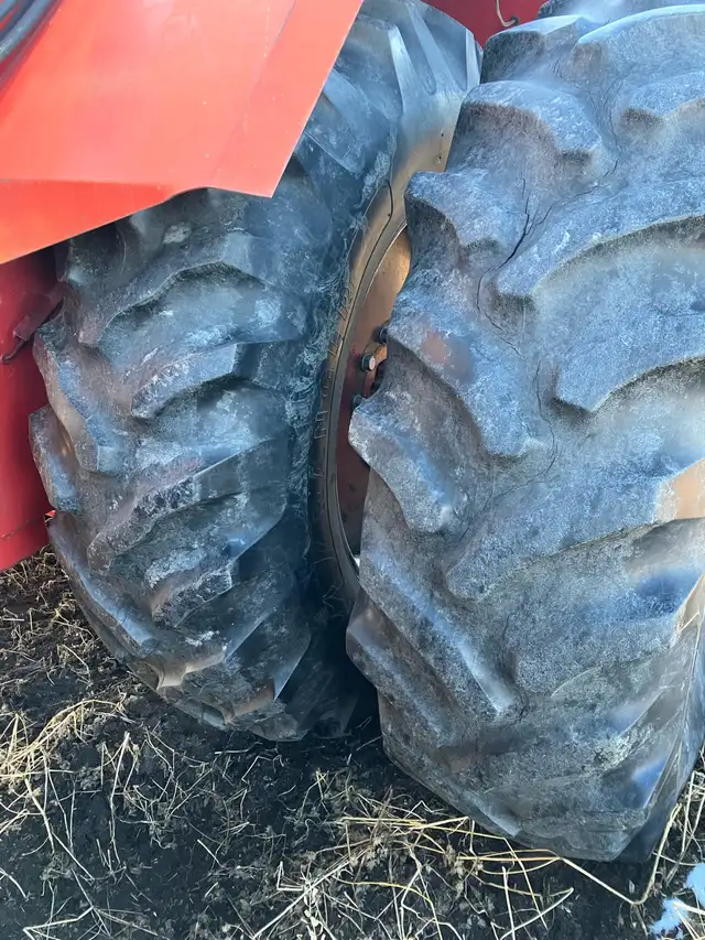 4586 international  in Farming Equipment in Fort St. John - Image 8