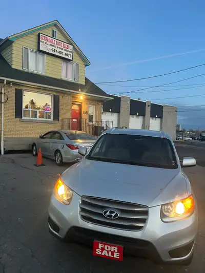 2012 Hyundai Santa Fe GLS four-cylinder 2.4 L engine size clean title no accident extra winter tires...