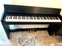 Roland digital piano F-110