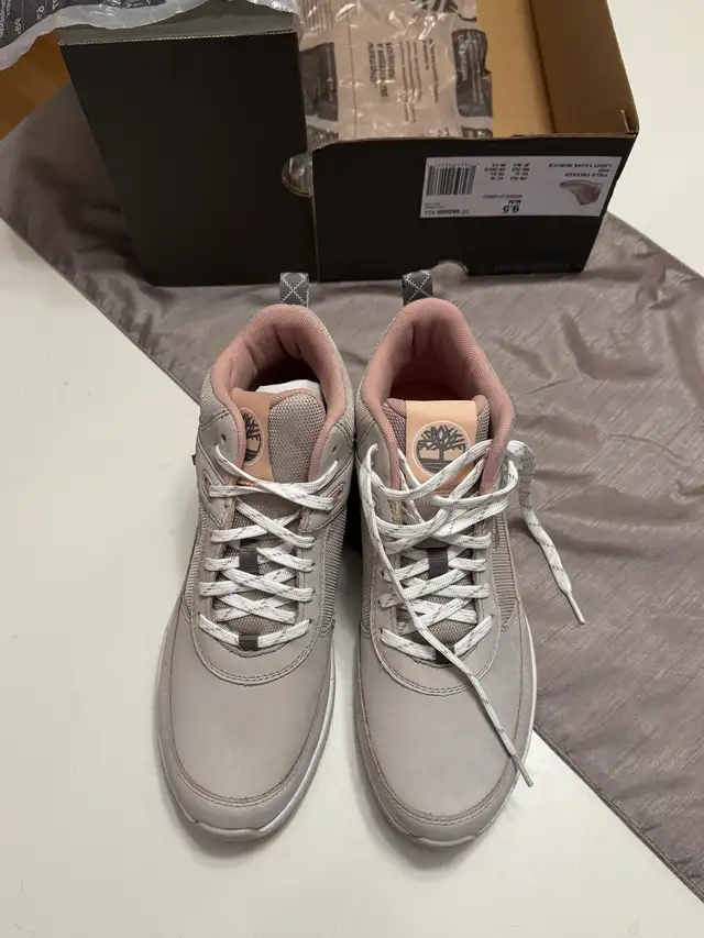 NEW hiking boots in Women's - Shoes in Calgary - Image 5