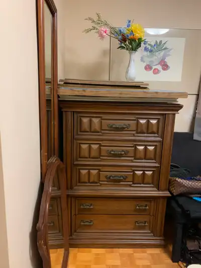 Room for rent very nice area clean TTC at the door all utilities included quiet and safe area nice r...