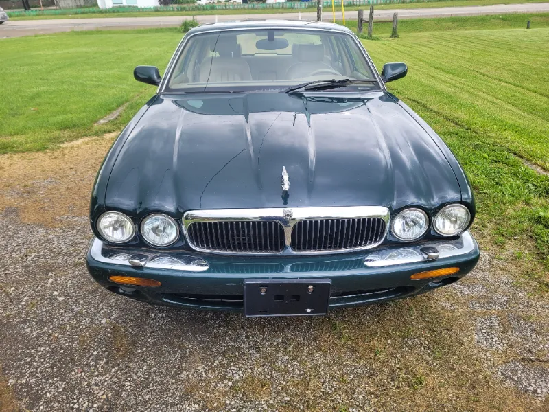 2000 Jaguar xj8
